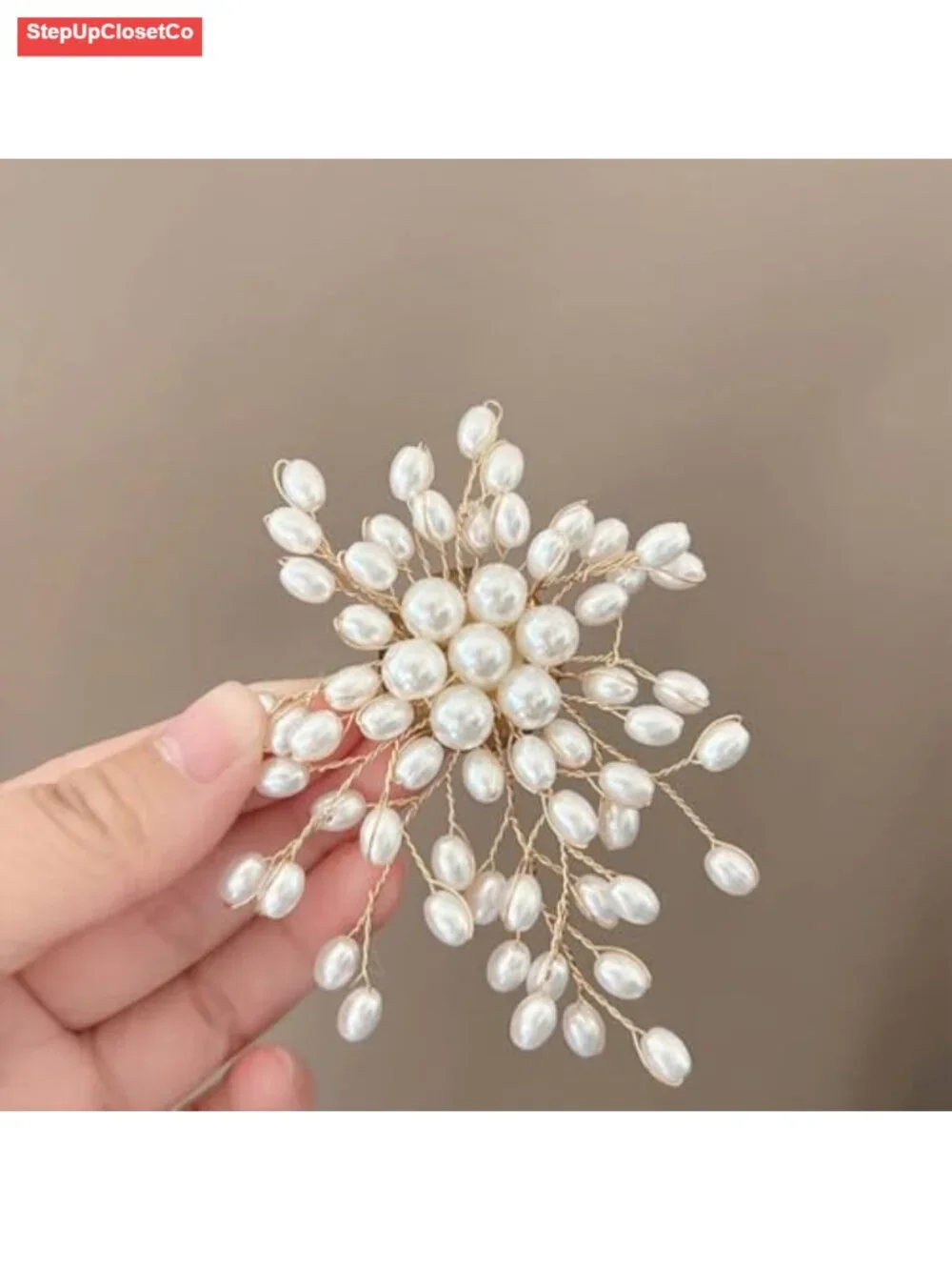 White Oval Pearl Floral Brooch Pin for Women Dainty Y2K Jewelry